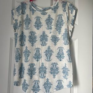 LOFT linen cap sleeve tee. Size M